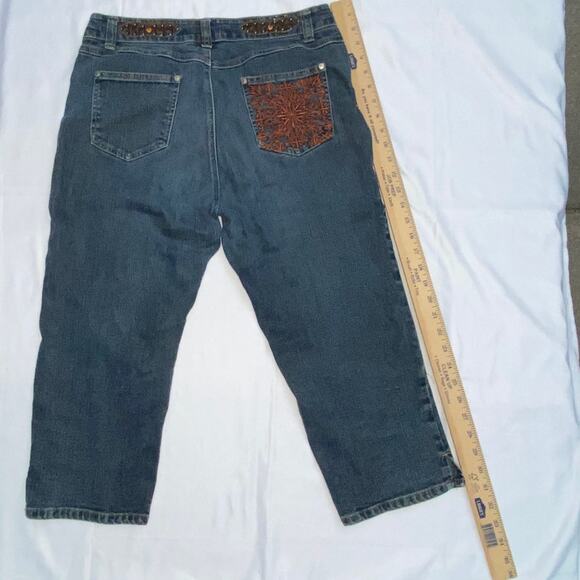 Cosmopolitan Jeanswea 24 waist Cropped Denim Jeans Embroidered Rhinestone Strap - Picture 7 of 12